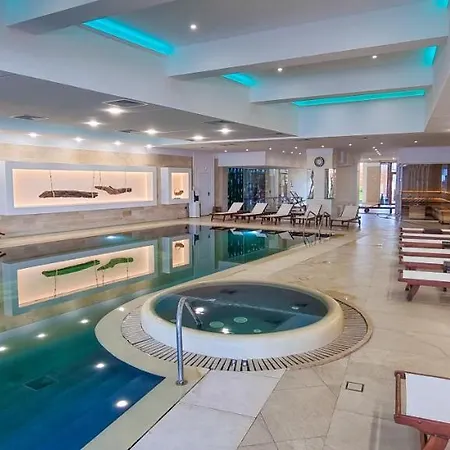 Grand - Medical Otel 5*