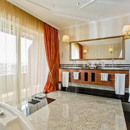 Grand - Medical Otel Ahyolu